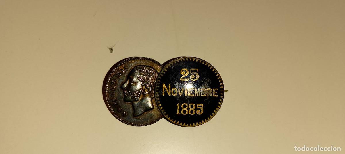 Antig&uuml;edades: 25 noviembre 1885 Broche conmemorativo fallecimiento de Alfonso XII
