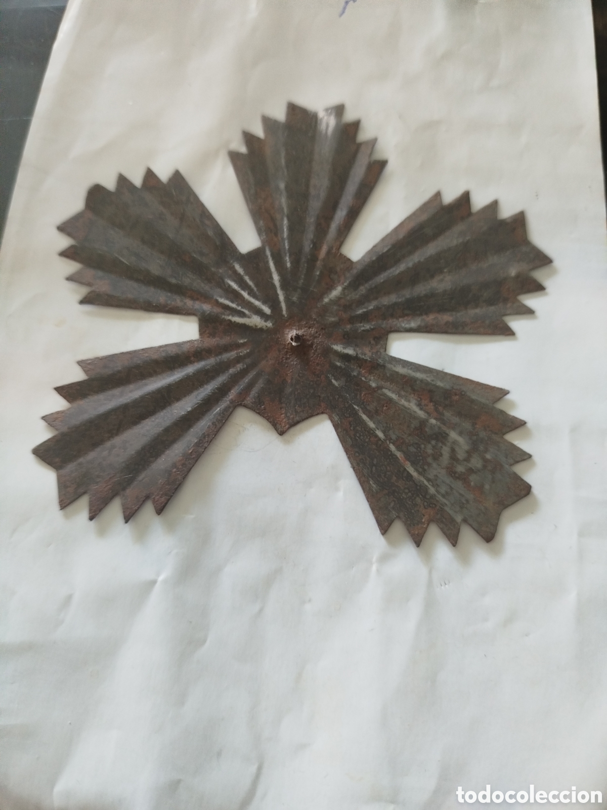 Antig&uuml;edades: Corona o potencias para figuras religiosas