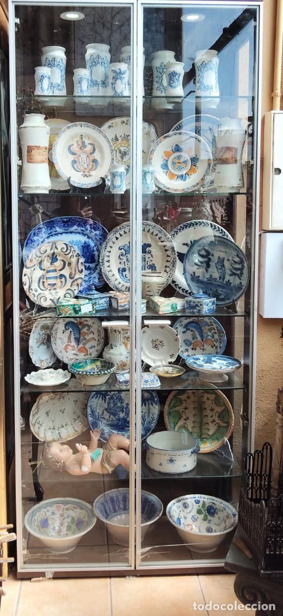 Antig&uuml;edades: Magn&iacute;fica colecci&oacute;n de piezas de cer&aacute;mica S.XVII al XX