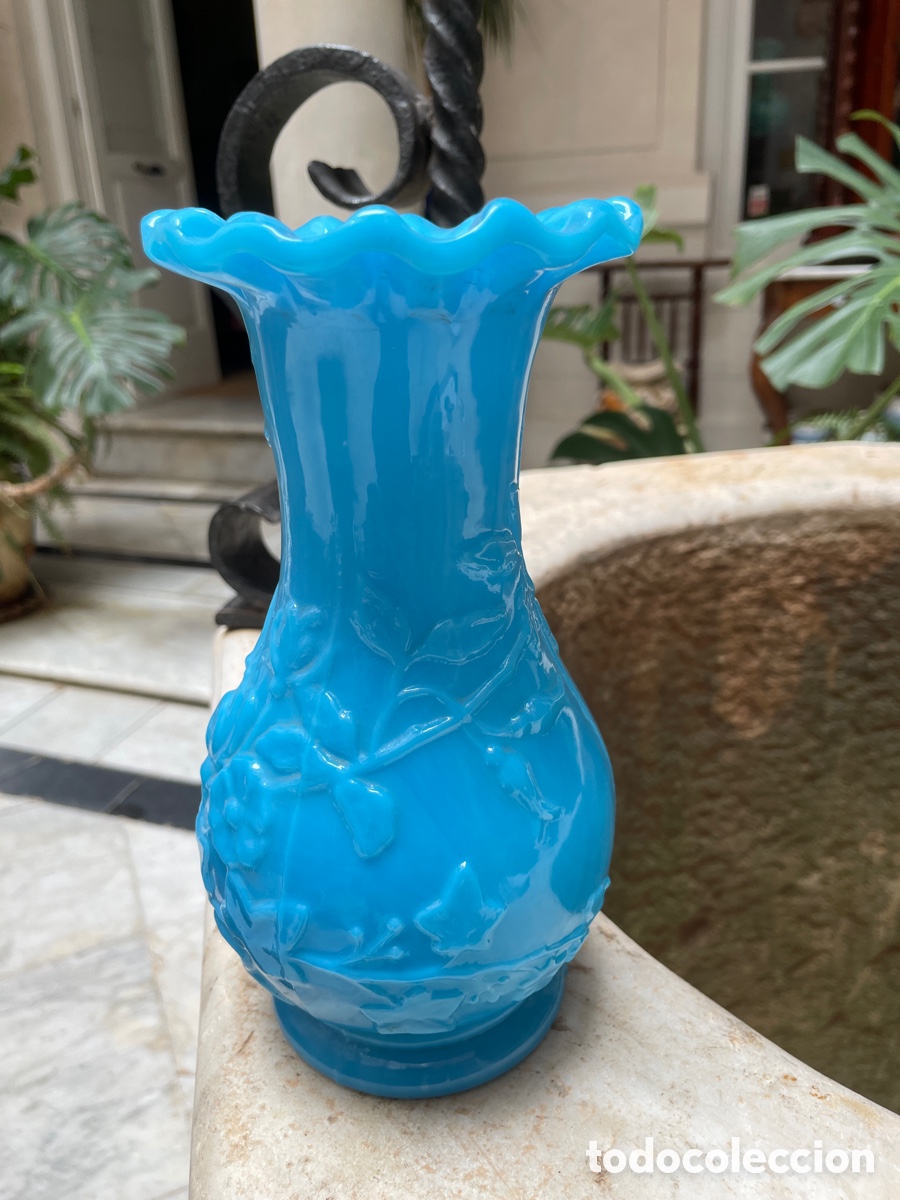 Antig&uuml;edades: Jarr&oacute;n opalina siglo XIX