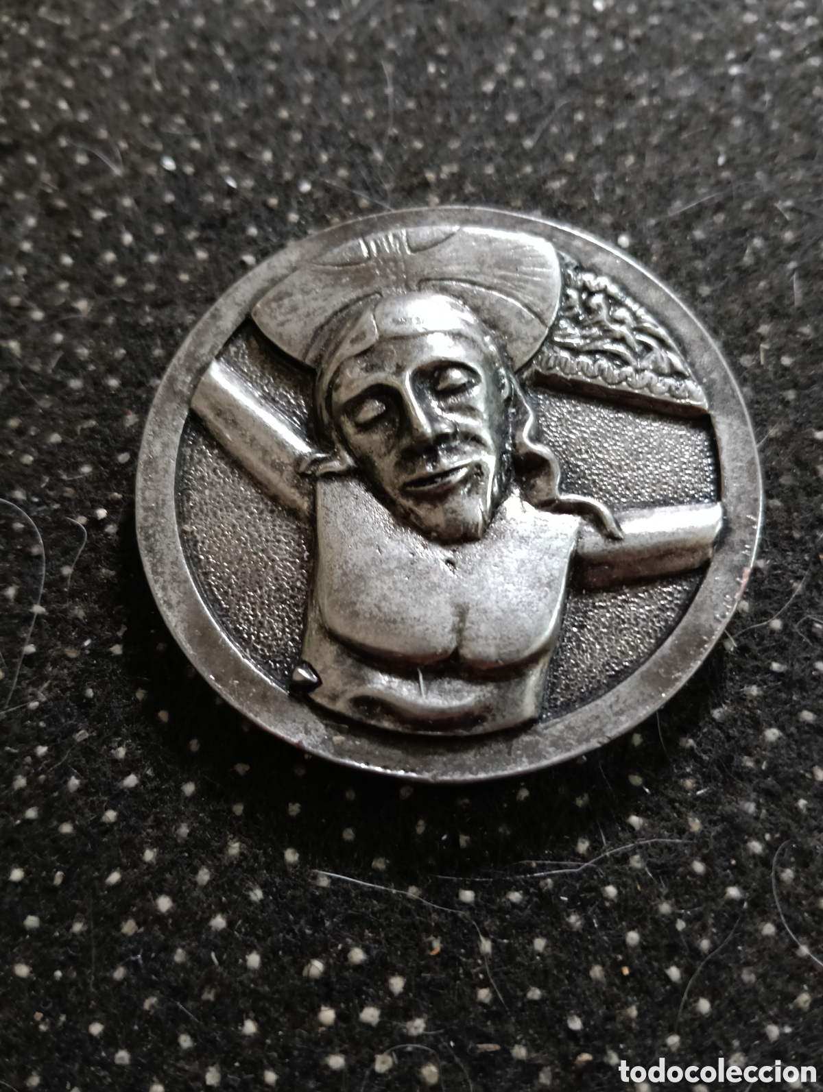 Antig&uuml;edades: 1999 Fundaci&oacute;n Santa Crist de Igualdada mide 5 cm.