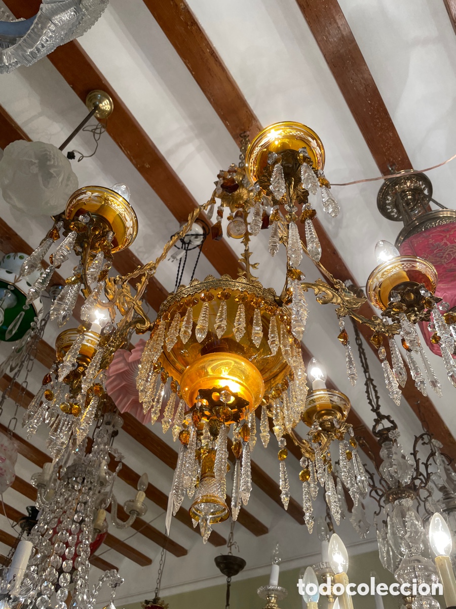 Antig&uuml;edades: L&aacute;mpara isabelina de cristal tallado y bronce