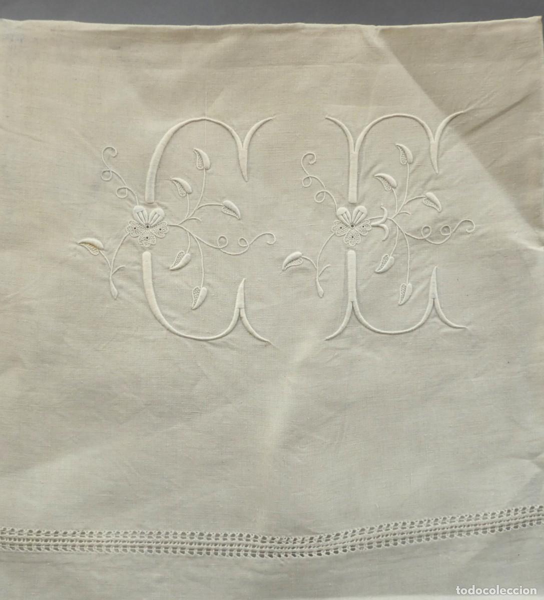 Antig&uuml;edades: ANTIGUA SABANA DE LINO - VAINICAS E INICIALES C.E. PPIO.S.XX