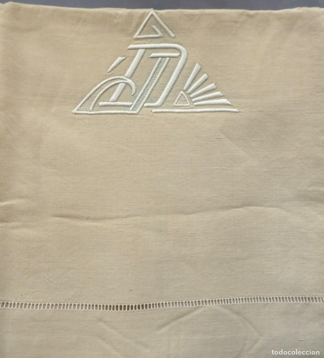 Antig&uuml;edades: ANTIGUA SABANA ART DECO DE LINO - VAINICAS E INICIALES J.D. PPIO.S.XX
