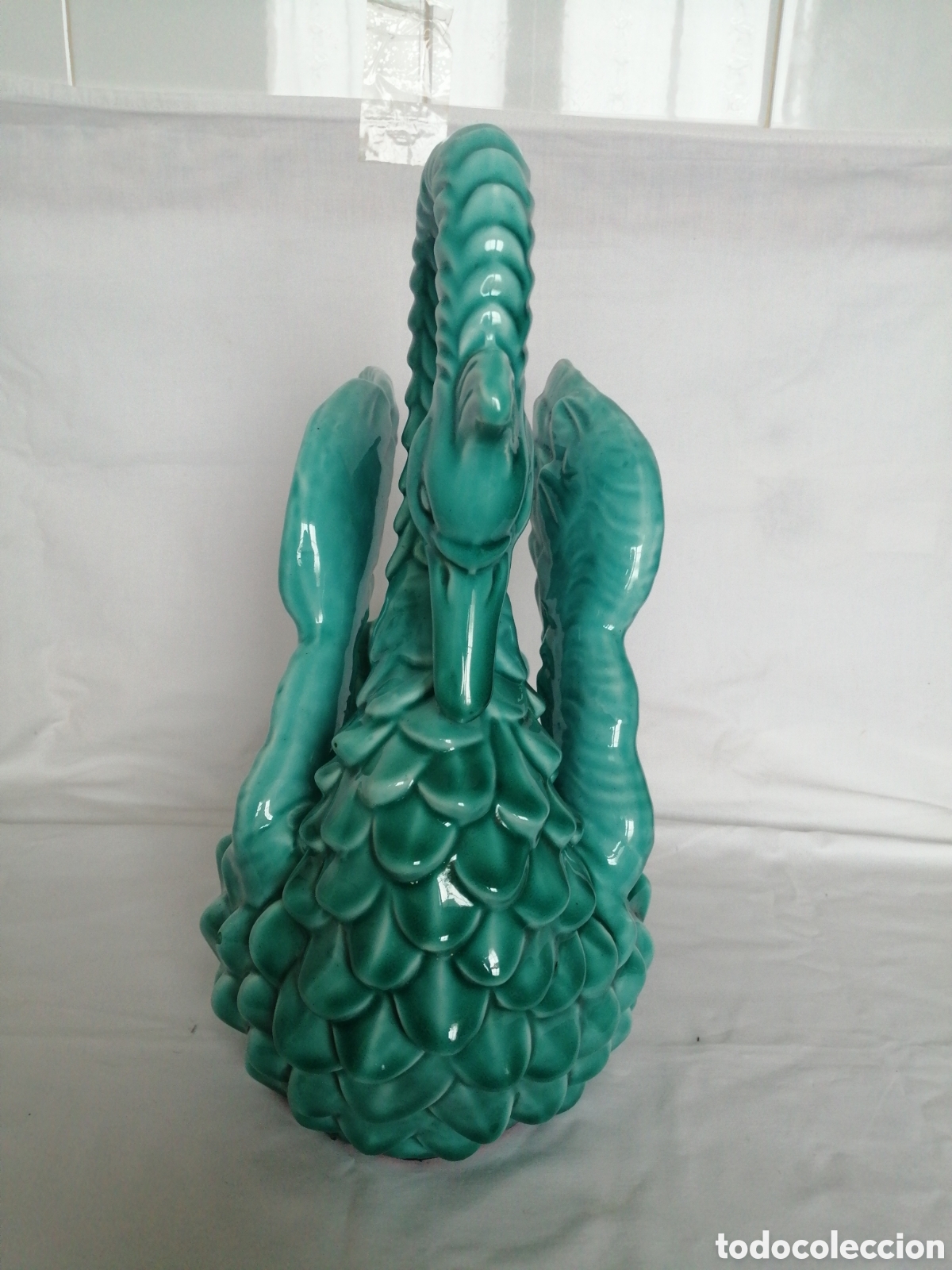 Antig&uuml;edades: Cisne de cer&aacute;mica de Manises. - Foto 3