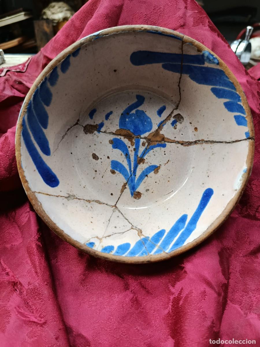 Antig&uuml;edades: Fuente antigua de cer&aacute;mica de Fajalauza.