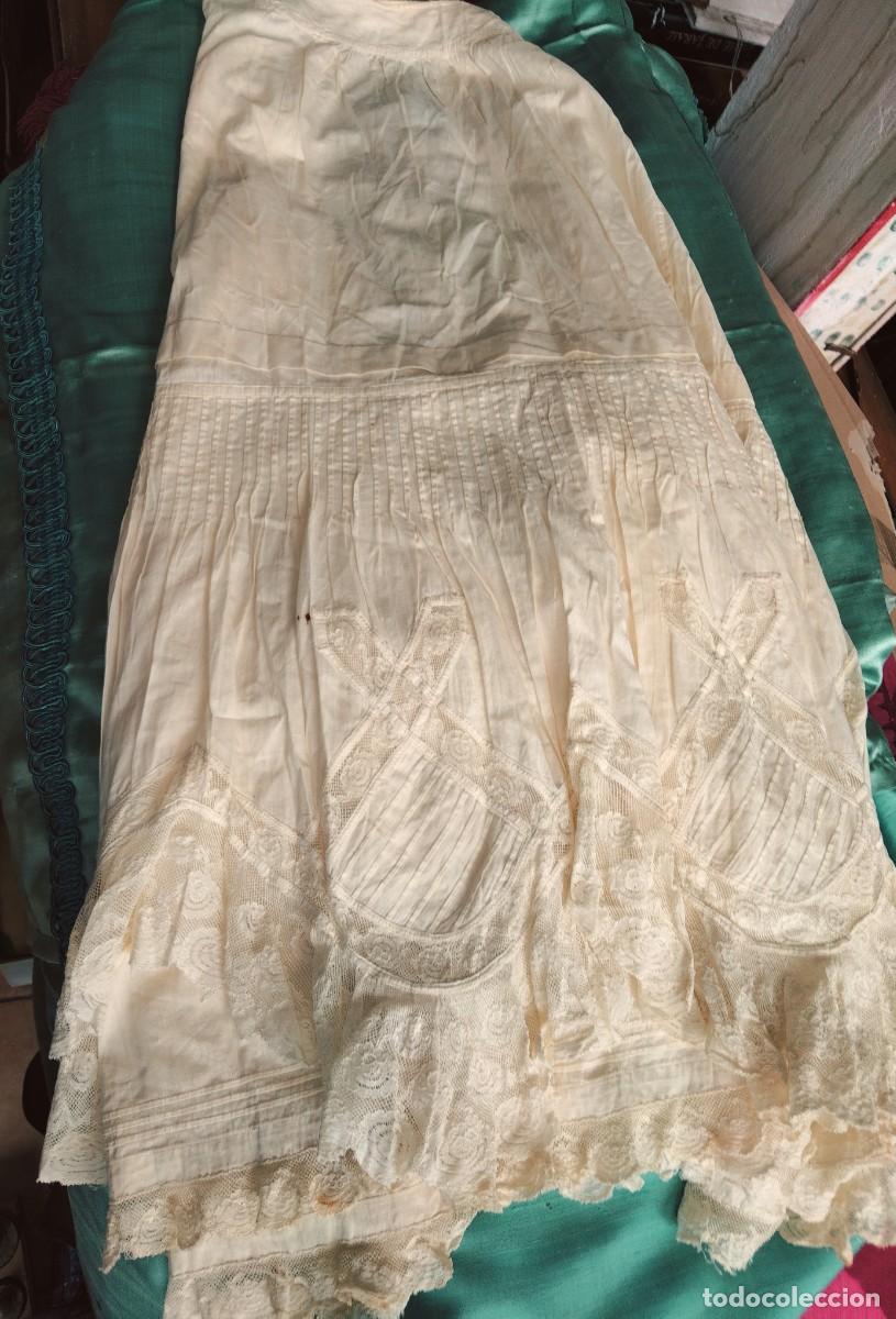 Antig&uuml;edades: Antigua enagua S. XIX