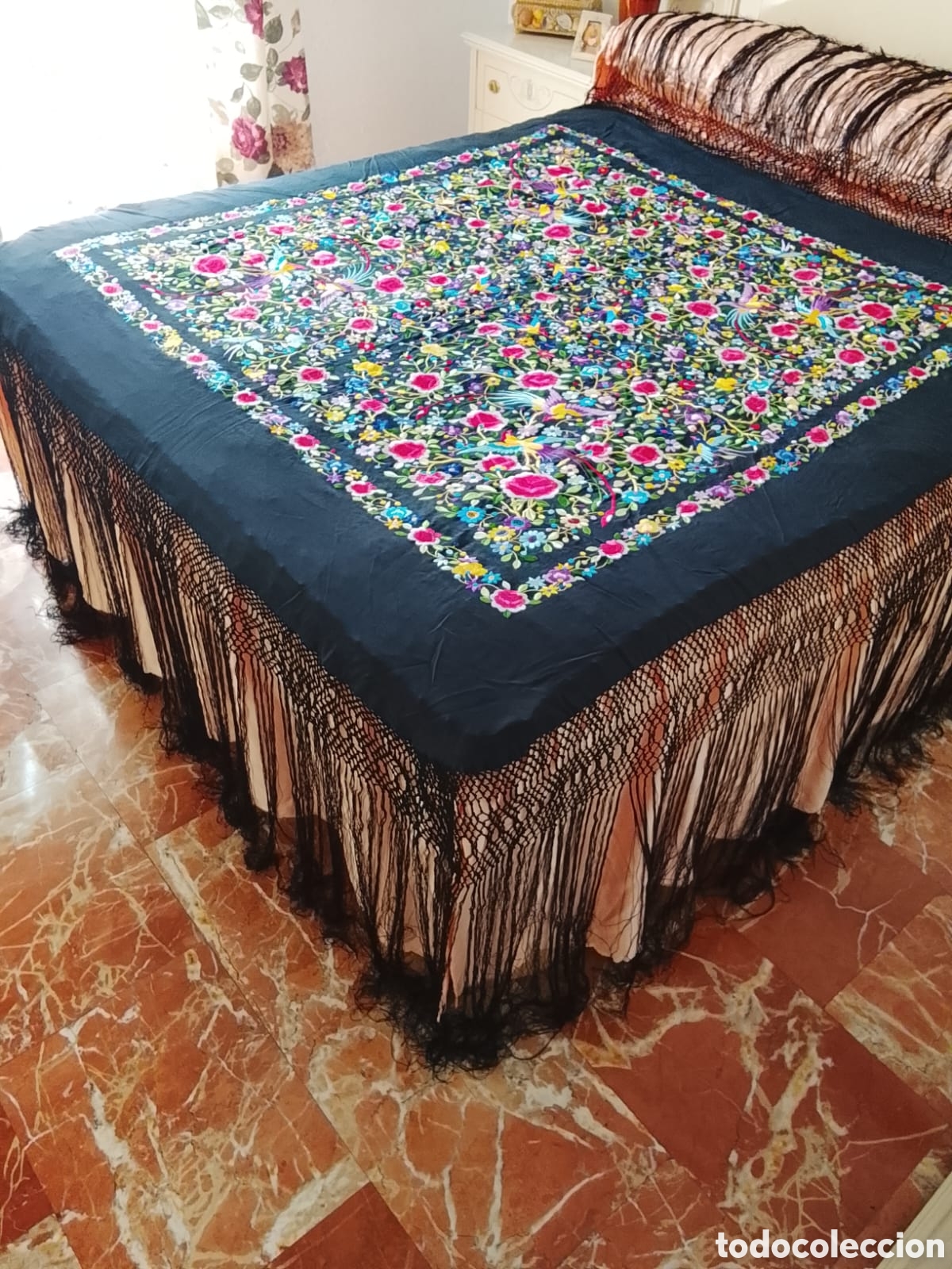 Antig&uuml;edades: Mant&oacute;n de herencia de seda natural - Foto 9