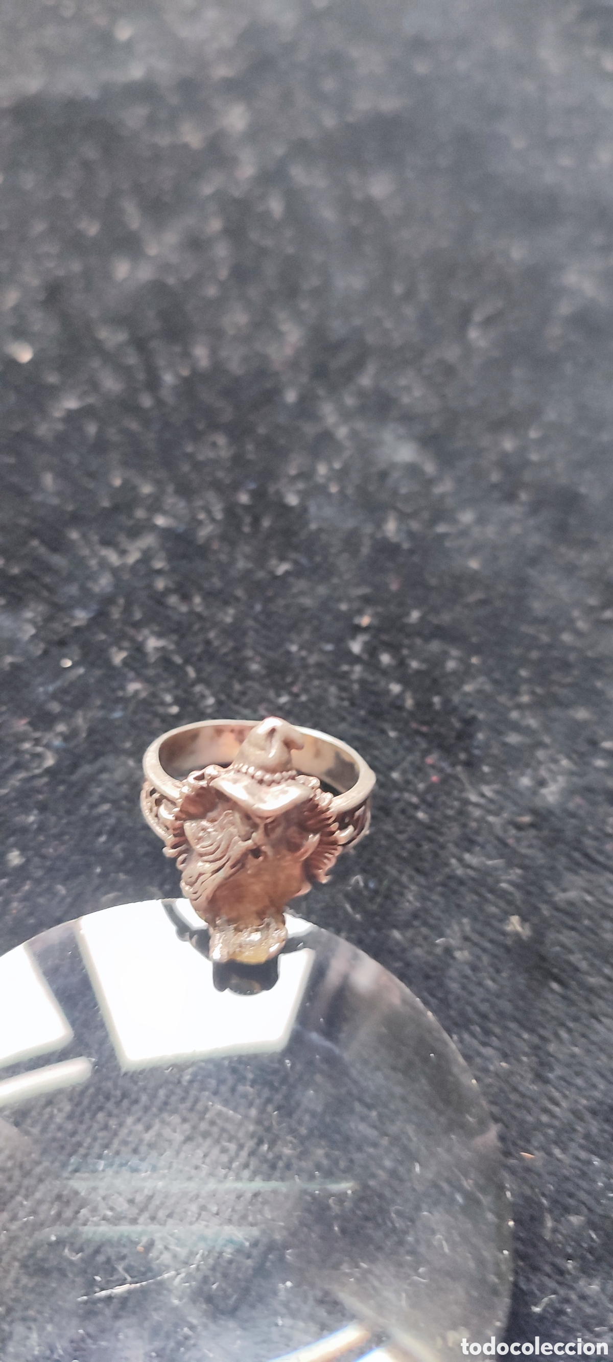 Antig&uuml;edades: Anillo de plata con la figura de un mago