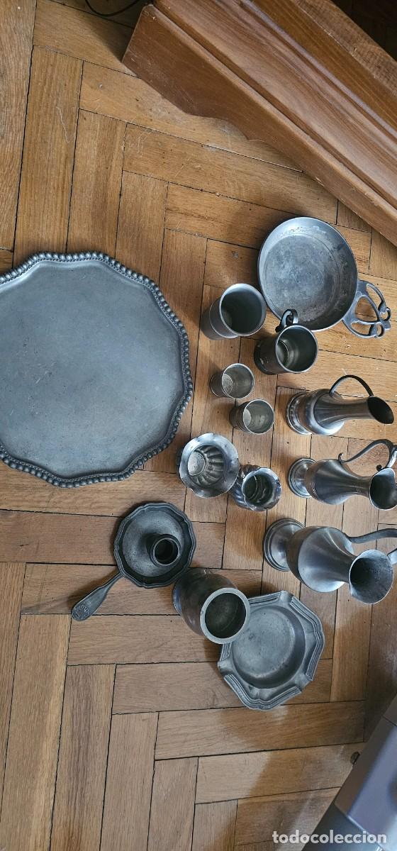 Antig&uuml;edades: Precioso grupo de jarras, bandeja y otros de esta&ntilde;o centroeuropa