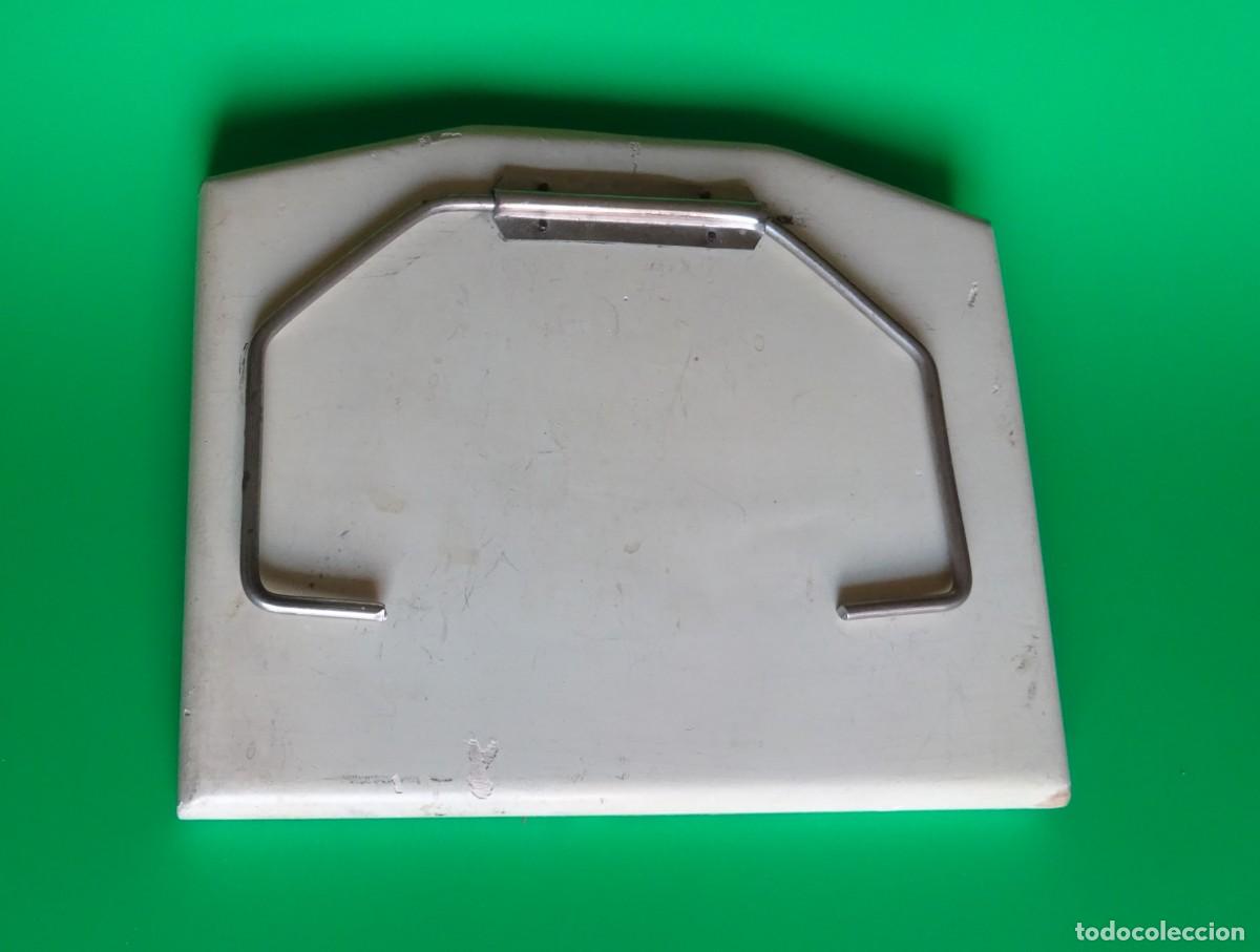 Antig&uuml;edades: ANTIGUO SOPORTE PAPEL HIGI&Eacute;NICO DE MADERA LACADA PARA CUARTO DE BA&Ntilde;O