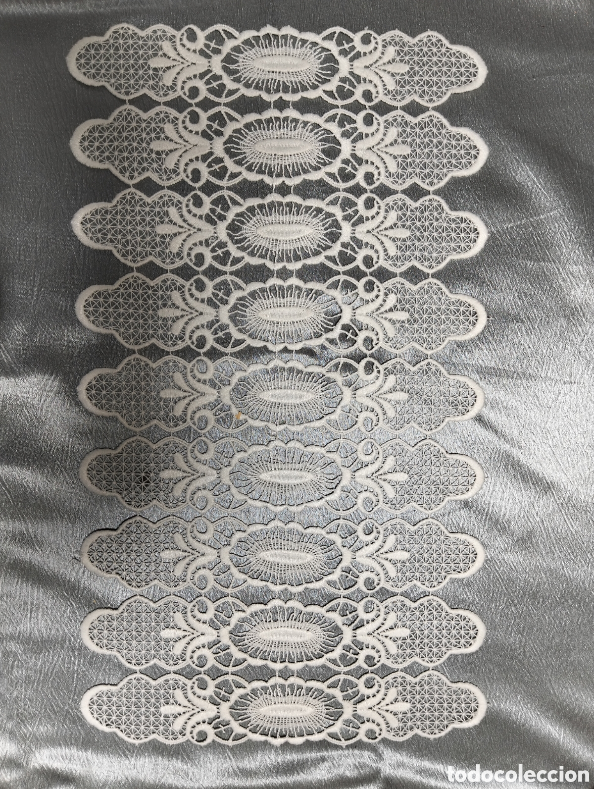 Antig&uuml;edades: Tapete GUIPUR 45*27cm aprox