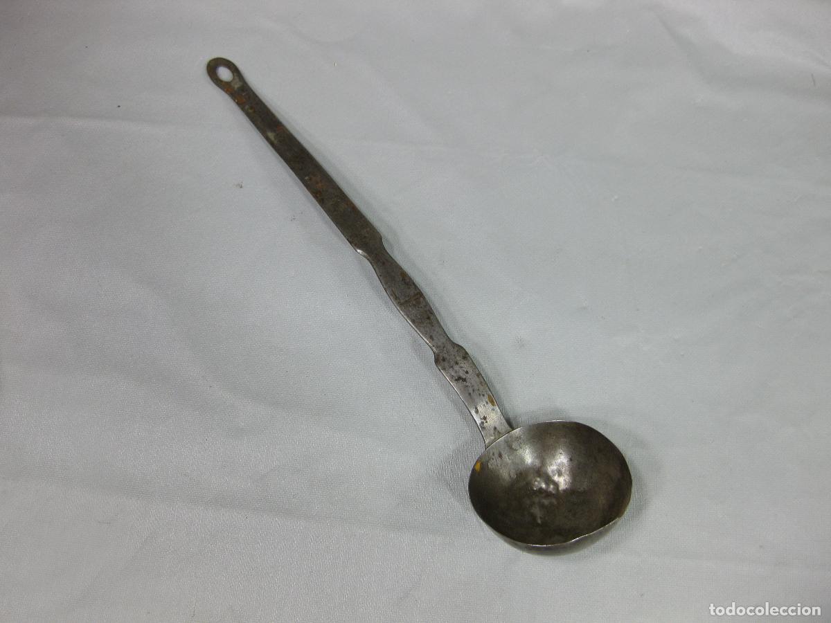 Antig&uuml;edades: ANTIGUO CAZO DE HIERRO