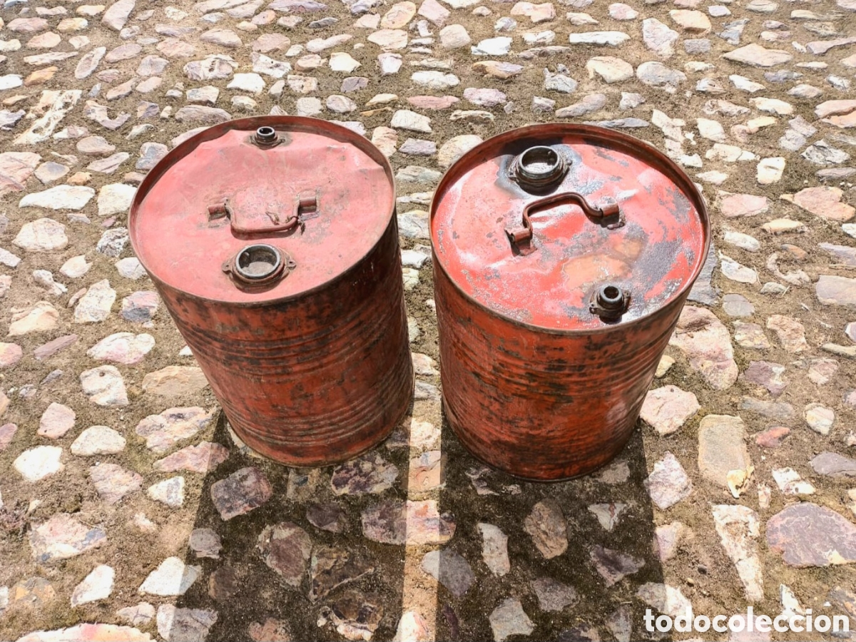 Antig&uuml;edades: Bidones met&aacute;licos de acero. 50&euro; unidad
