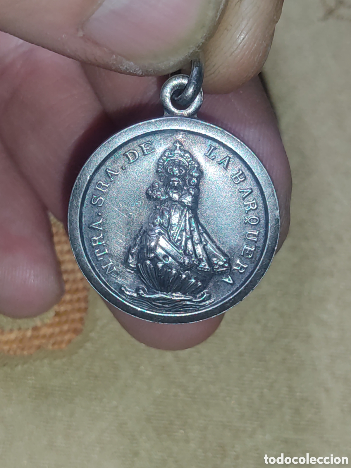 Antig&uuml;edades: Antigua medalla de la virgen Nuestra se&ntilde;ora de la Barquera de plata 925.