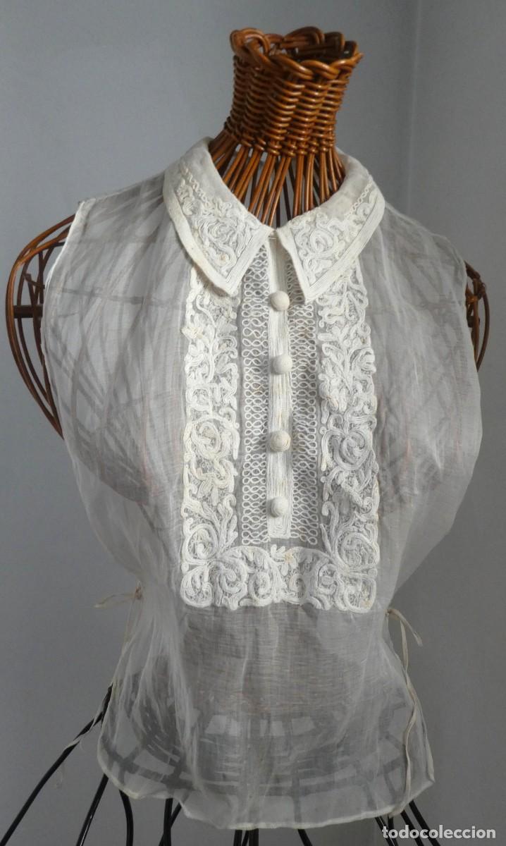 Antig&uuml;edades: ANTIGUA FALSA CAMISA DE ENCAJE DE GUIPUR S.XIX