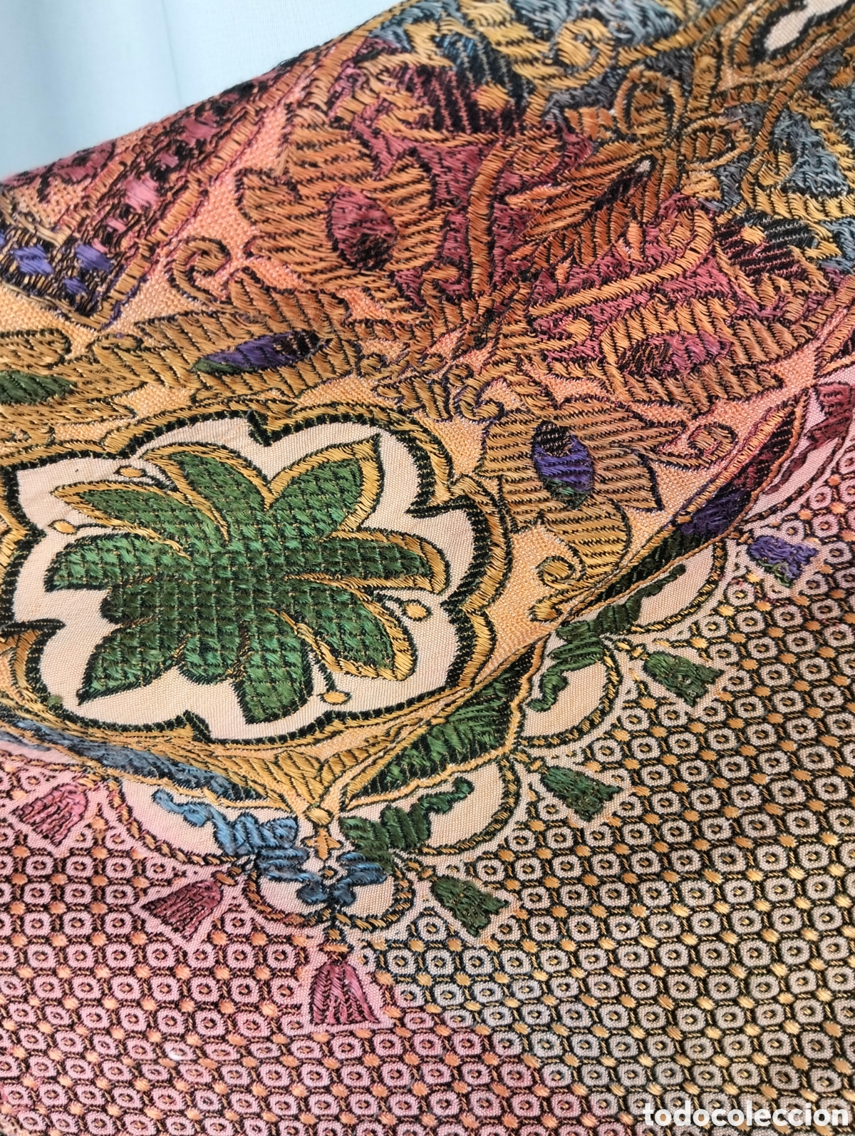 Antig&uuml;edades: COLCHA DE SEDINA ORIENTAL