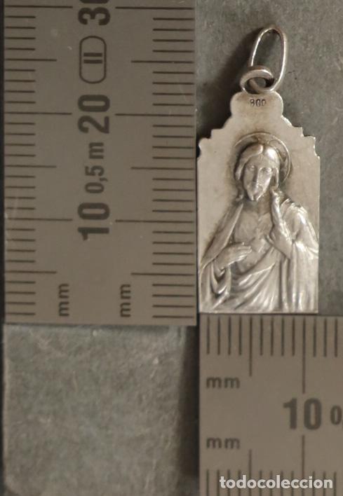 Antig&uuml;edades: MEDALLA. NTRA SRA DE GUADALUPE. SAGRADO CORAZON. PLATA. HACIA 1920.