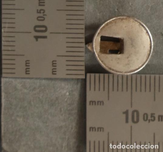 Antig&uuml;edades: MEDALLA. INSIGNIA DE OJAL. PLATA. . - Foto 2