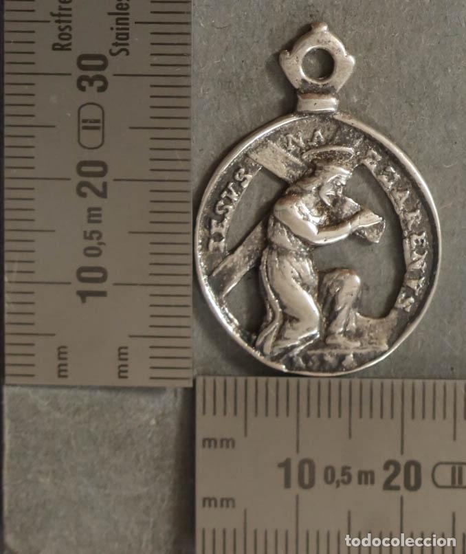 Antig&uuml;edades: MEDALLA. NTRO PADRE JESUS NAZARENO. PLATA. SIGLO XVIII. INICIALES LOCALIDAD GRABADAS EN REVERSO.