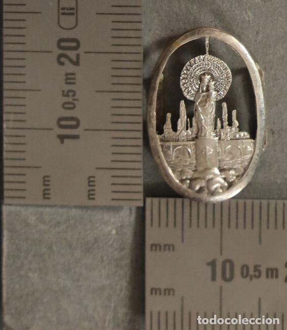 Antig&uuml;edades: MEDALLA. INSIGNIA. NTRA SRA DEL PILAR. PLATA.