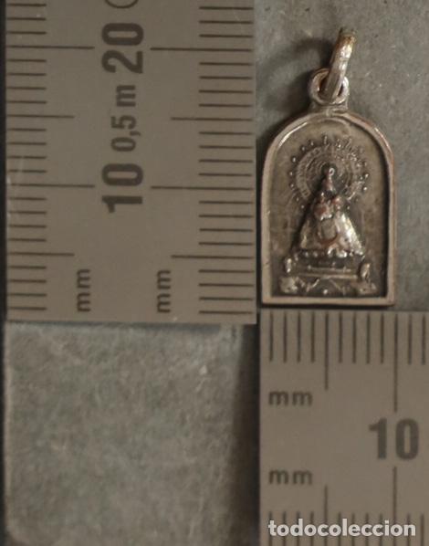 Antiguidades: MEDALLA. ADVOCACION MARIANA A IDENTIFICAR. CON PUNZON PLATA?.