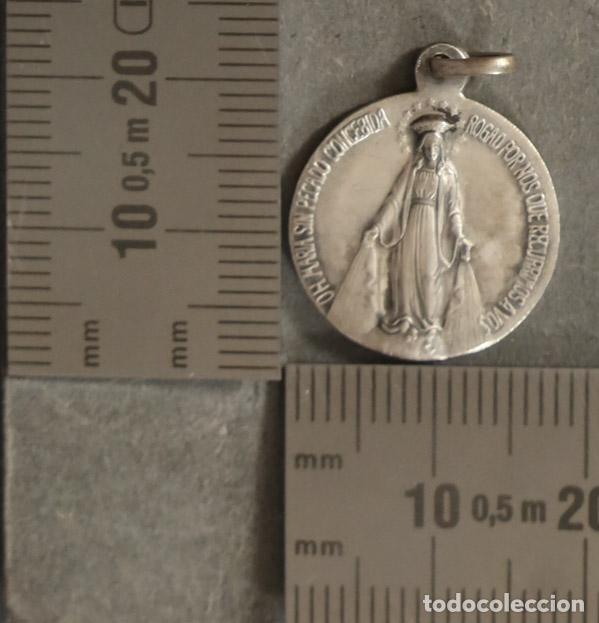 Antig&uuml;edades: MEDALLA. MILAGROSA. PLATA.