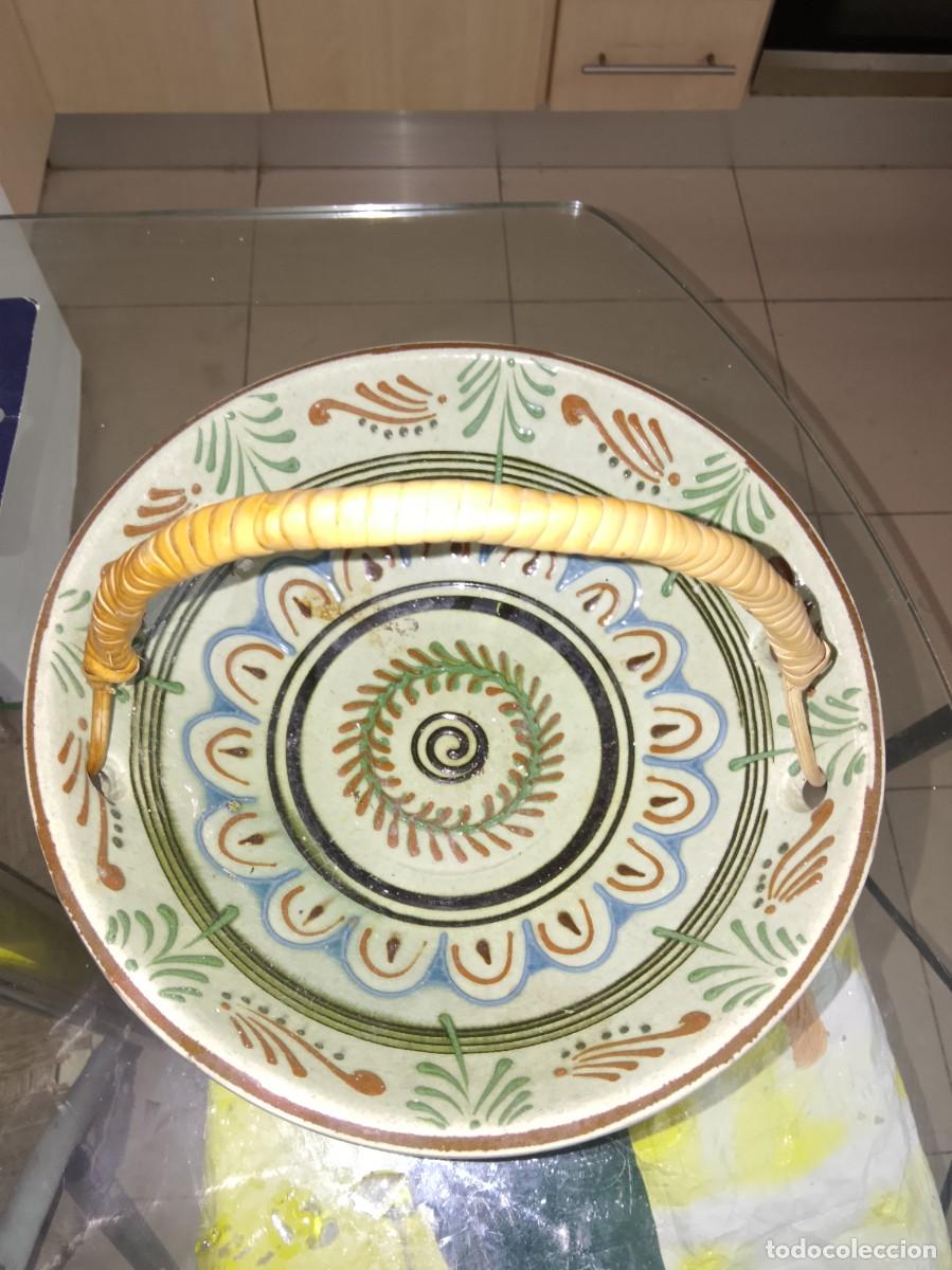 Antig&uuml;edades: Cer&aacute;mica de puente del arzobispo plato/lebrillo con asas mimbre