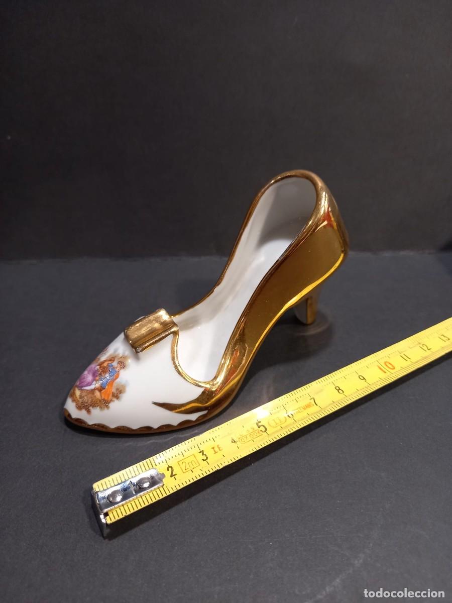 Antig&uuml;edades: ZAPATO DE PORCELANA CASA SILVESTRE CON DETALLES EN BA&Ntilde;O DE ORO / COMPRA M&Iacute;NIMA 5&euro;