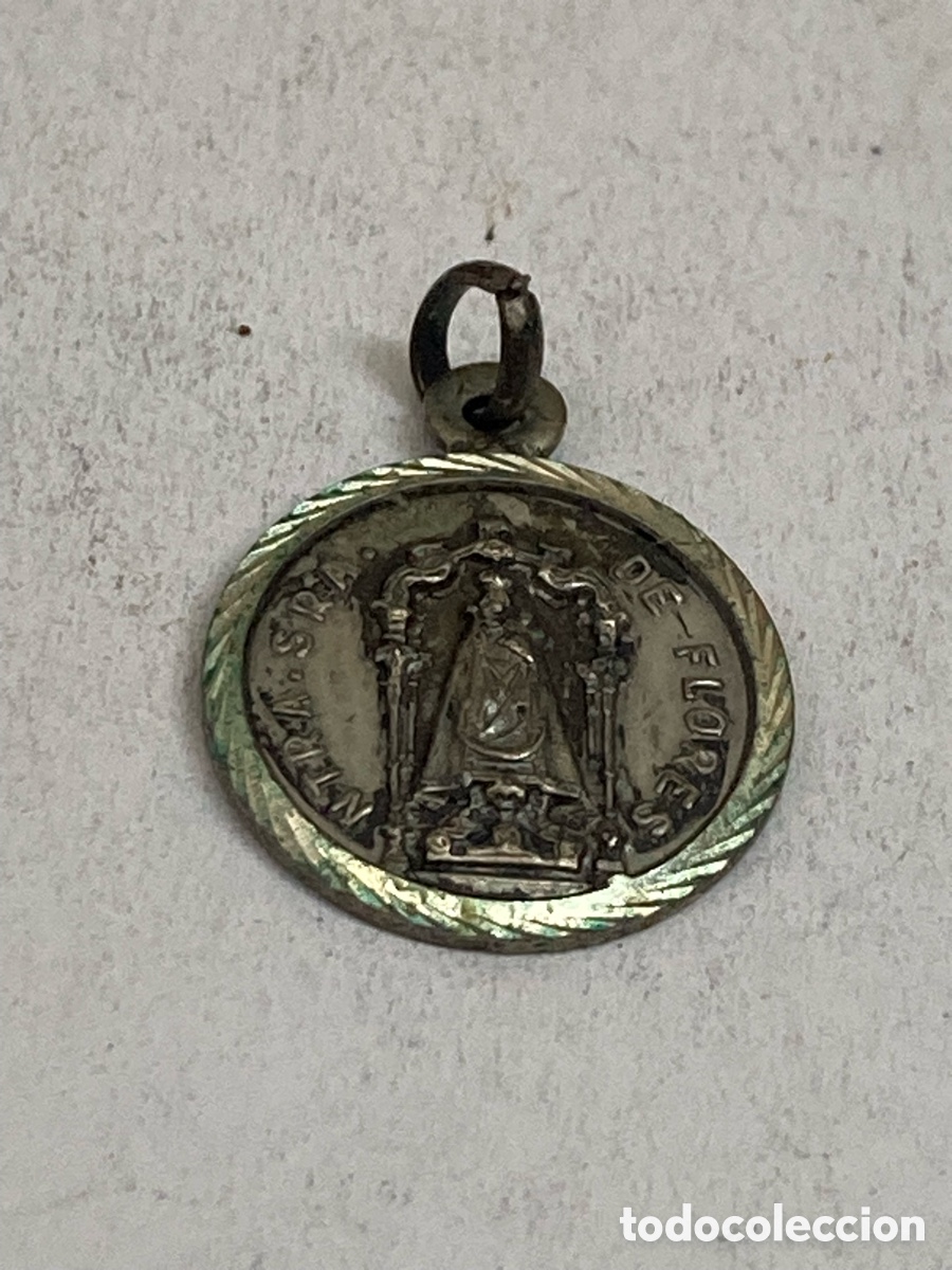 Antig&uuml;edades: Medalla de plata religiosa C576
