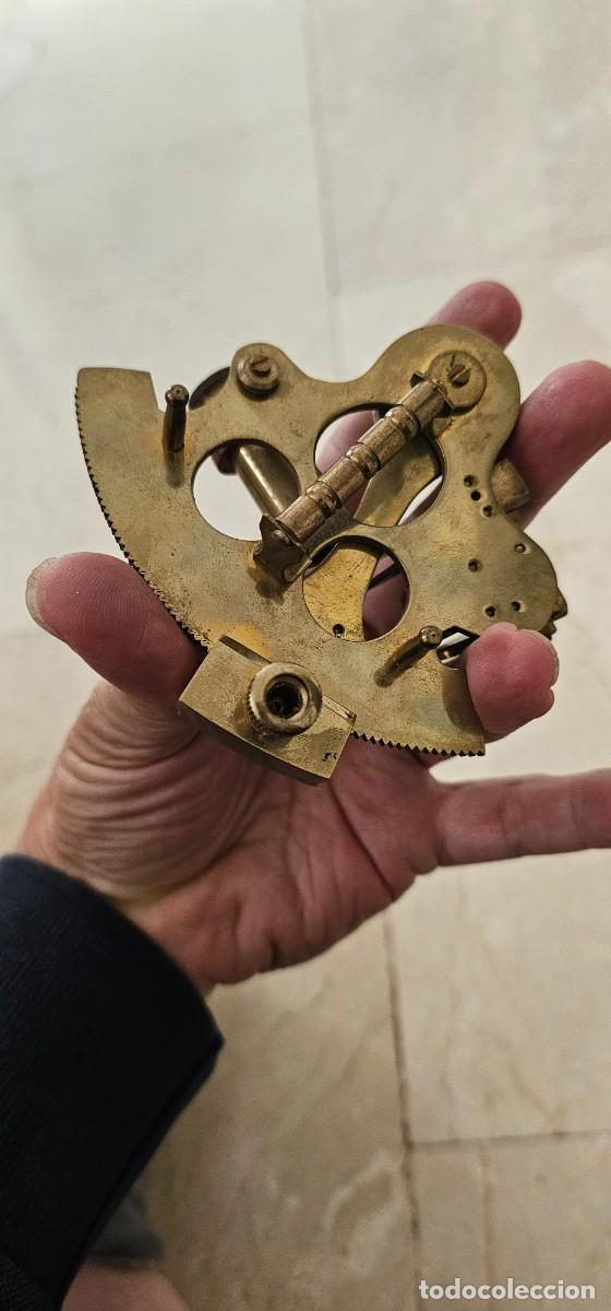 Antig&uuml;edades: Miniatura sextante bronce - Foto 3