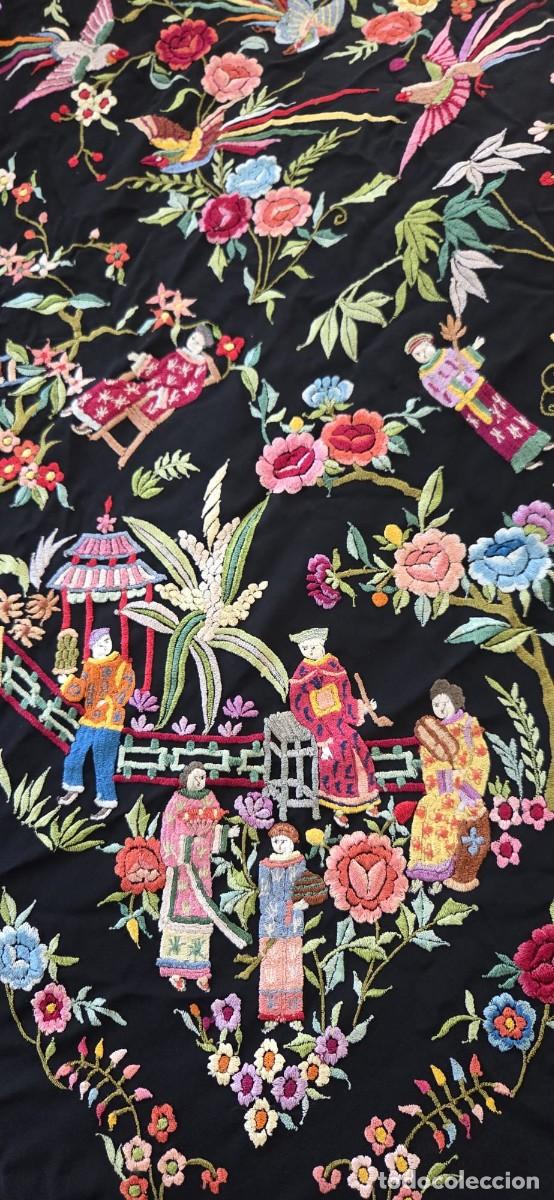 Antig&uuml;edades: Mant&oacute;n de Manila del siglo XIX alta gama bordado a mano, pieza &uacute;nica