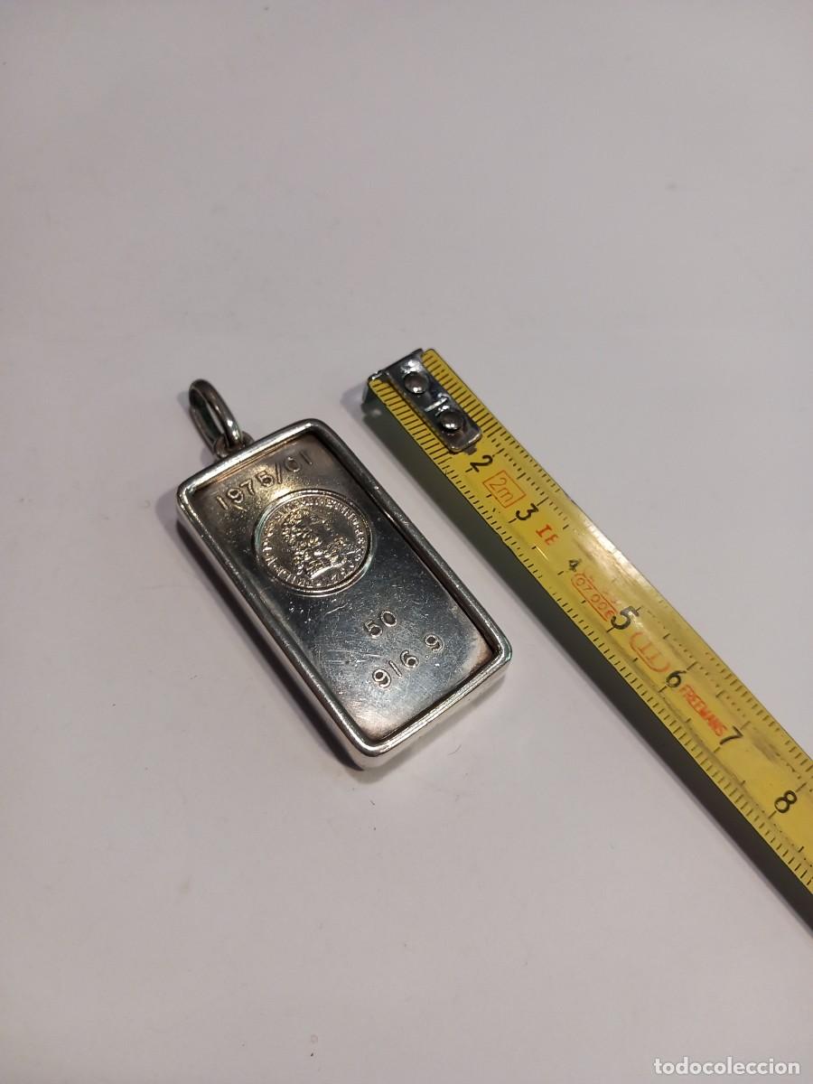 Antig&uuml;edades: LINGOTE DE COLECCI&Oacute;N A&Ntilde;O 1975 DE PLATA 50 GR + ENGARCE COLGANTE (G)