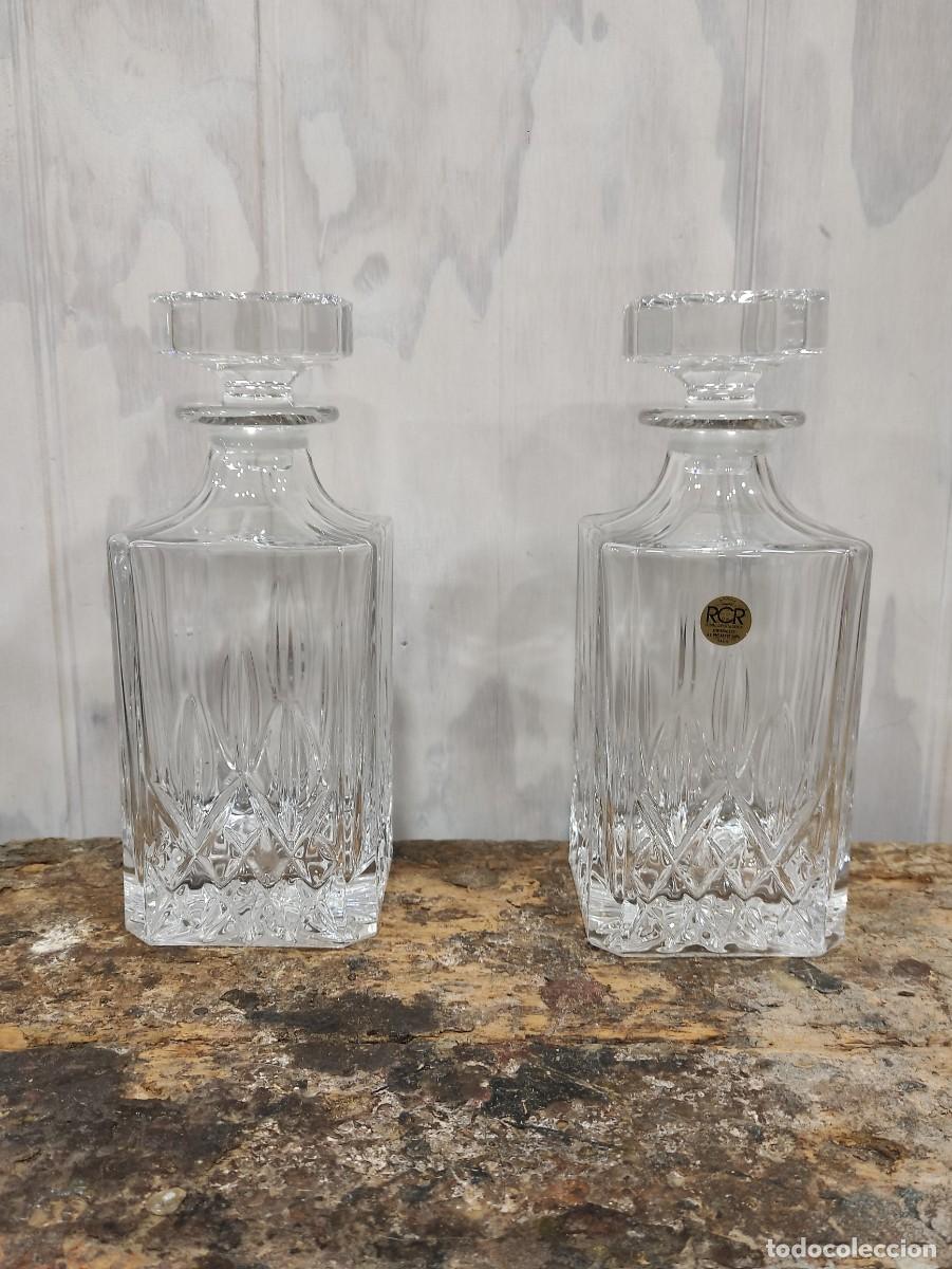 Antig&uuml;edades: Pareja de licoreras Royal Cristal Rock