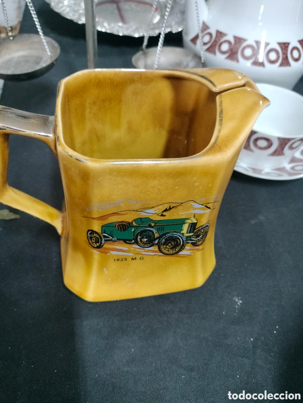 Antig&uuml;edades: jarra de agua vintage de la marca Wade, fabricada en Inglaterra alrededor de la d&eacute;cada de 1970.&nbsp;