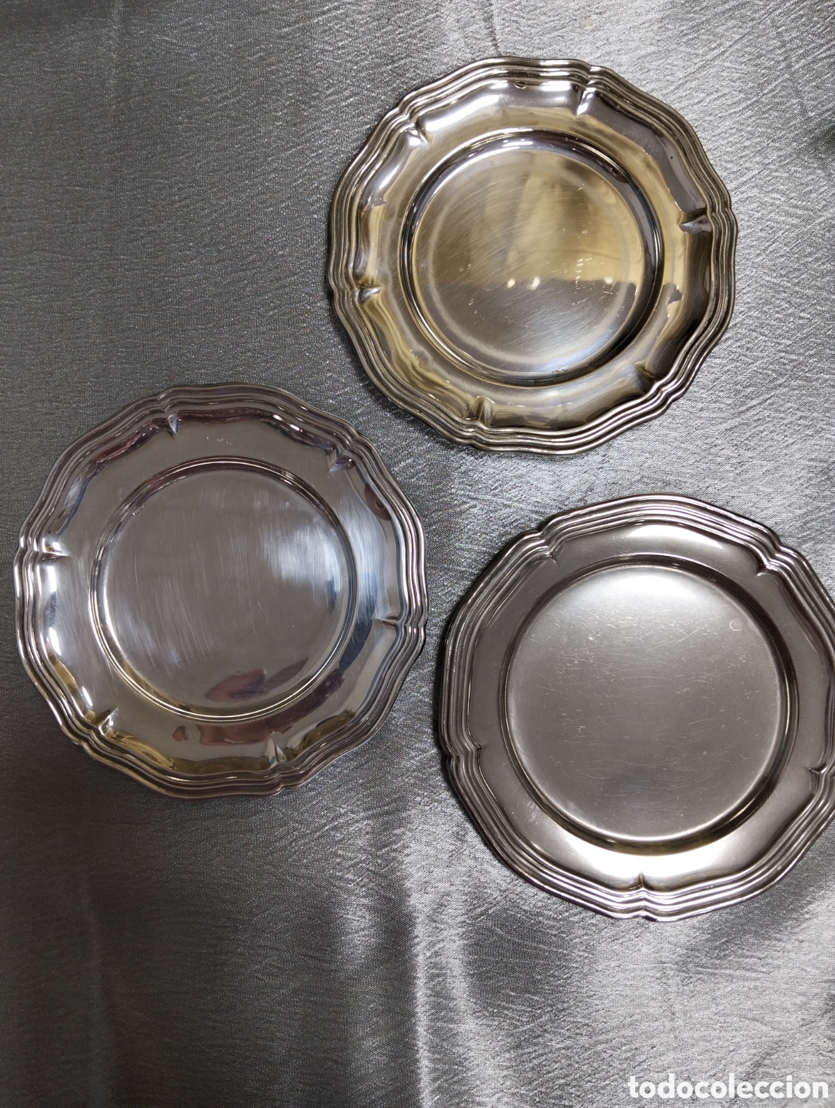 Antig&uuml;edades: Plato de alpaca mide 12 cm Aprox