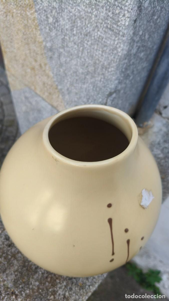 Antig&uuml;edades: Vase c&eacute;ramique &eacute;maill&eacute;e peinte &agrave; la main 1960