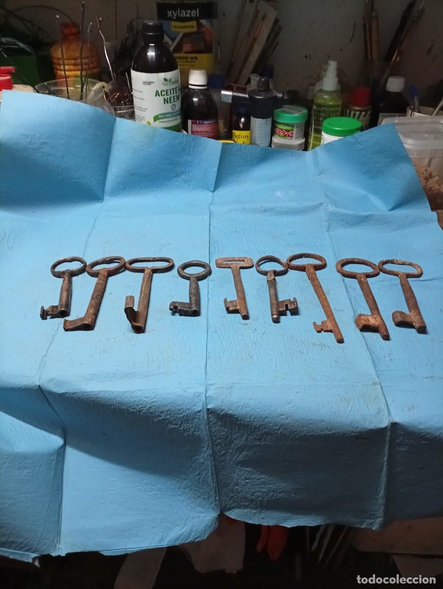 Antig&uuml;edades: LOTE DE LLAVES ANTIGUAS