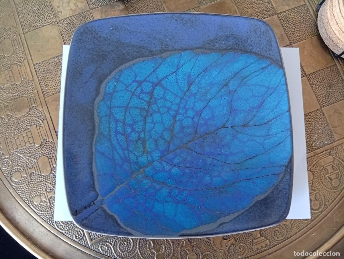 Antig&uuml;edades: Plato cer&aacute;mica de Anu Pentik de Finlandia