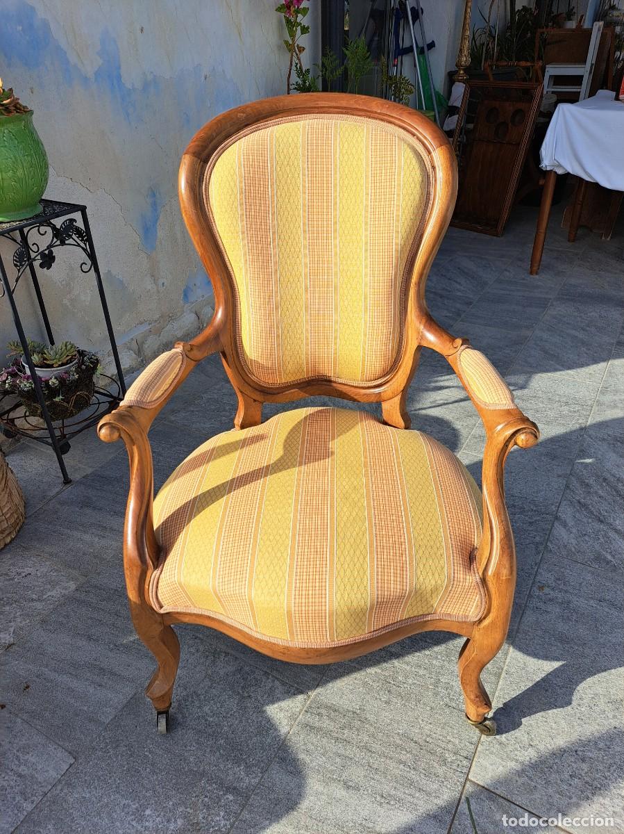 Antig&uuml;edades: Antiguo sill&oacute;n de madera de roble tallada estilo Louis Philippe. 1830-1848