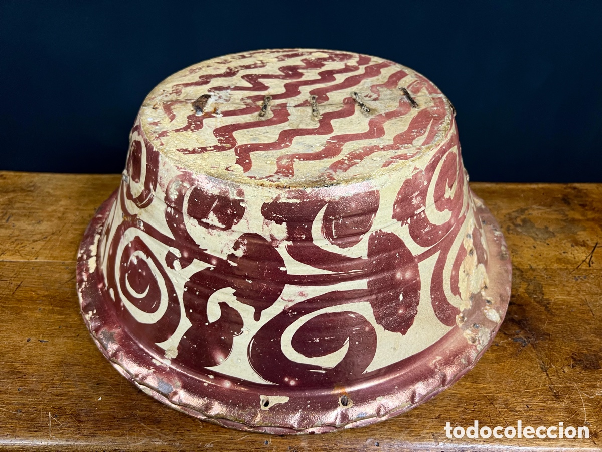 Antig&uuml;edades: Lebrillo de Manises, reflejo. S.XVIII