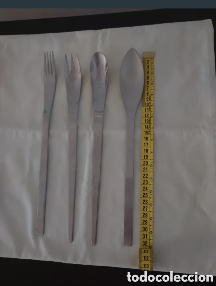 Antig&uuml;edades: Conjunto cubiertos acero inoxidable 32 cm