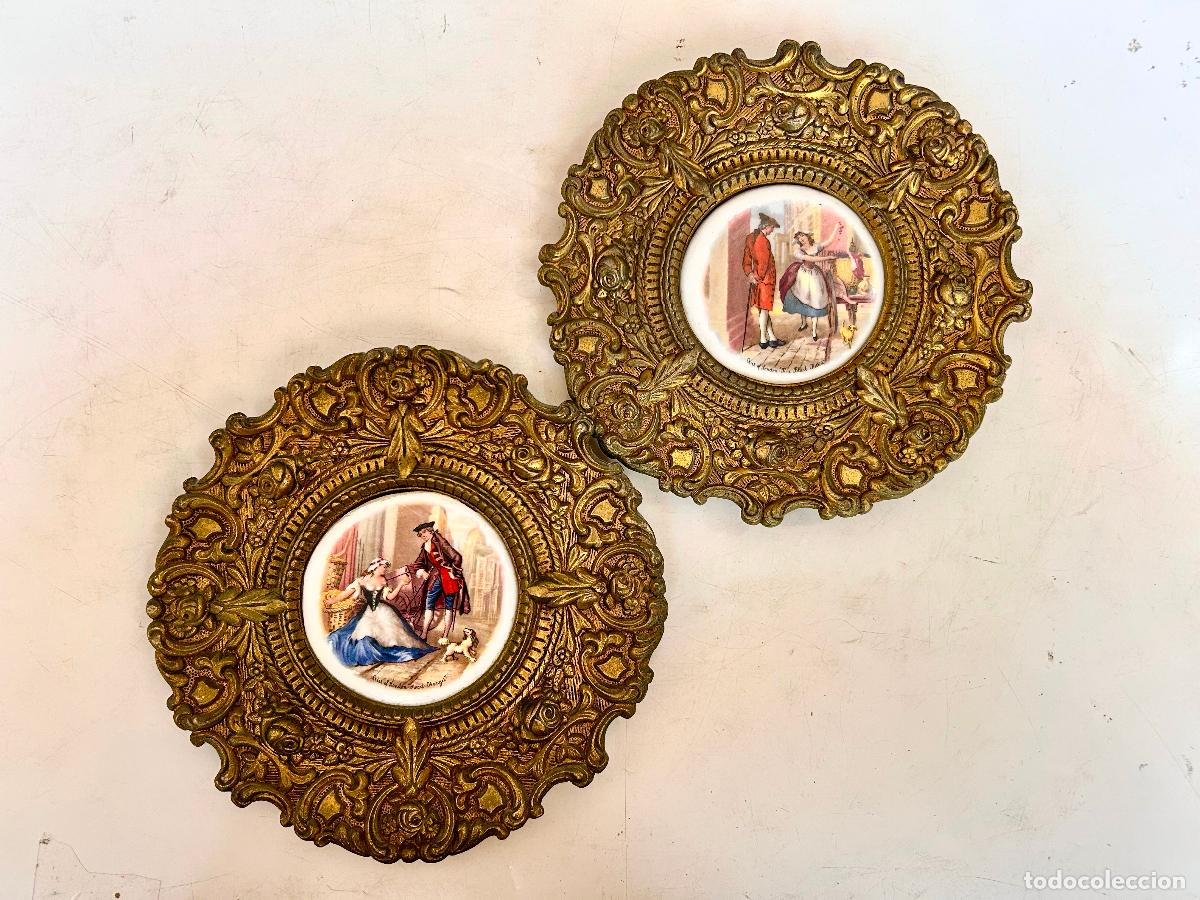 Antig&uuml;edades: PAREJA PLATOS BRONCE-CR&Iacute;ES OF LONDON-ESCENAS GALANTES-20 CMS-