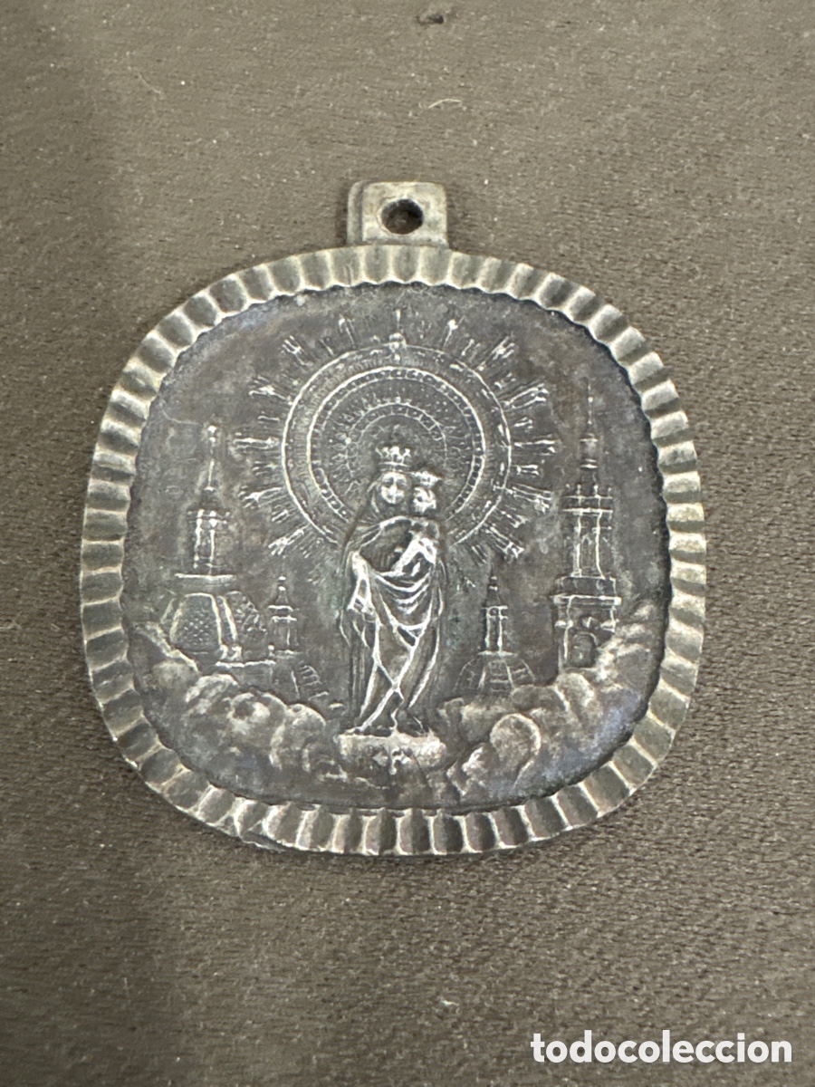 Antig&uuml;edades: Antigua medalla de plata*VIRGEN DEL PILAR*3X3cm*ver fotos*