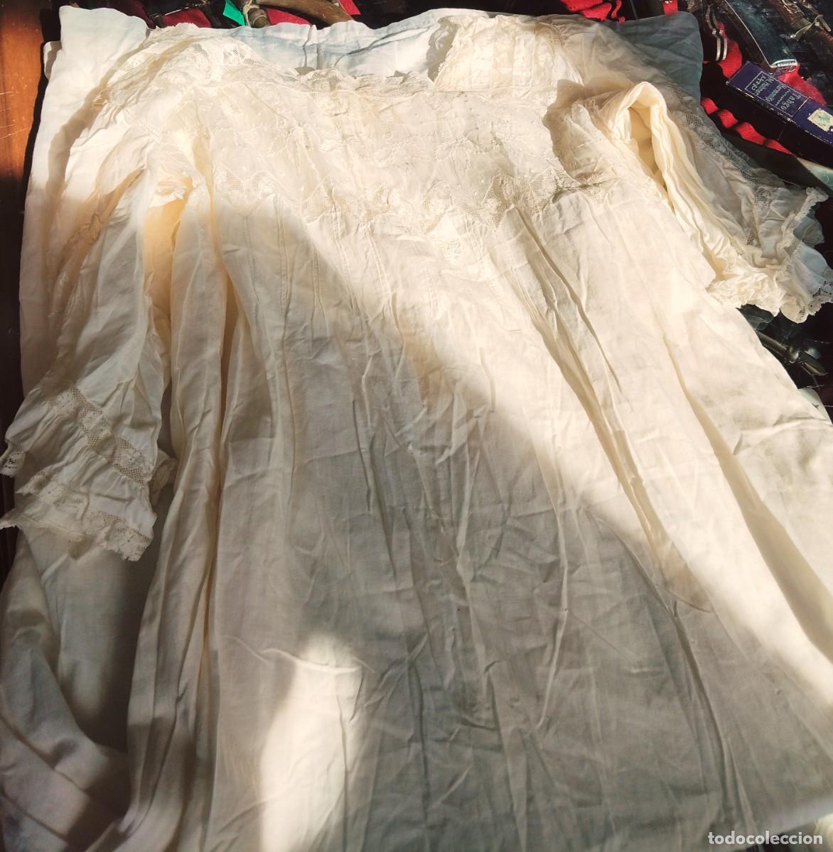 Antig&uuml;edades: Antiguo camis&oacute;n XIX de mujer