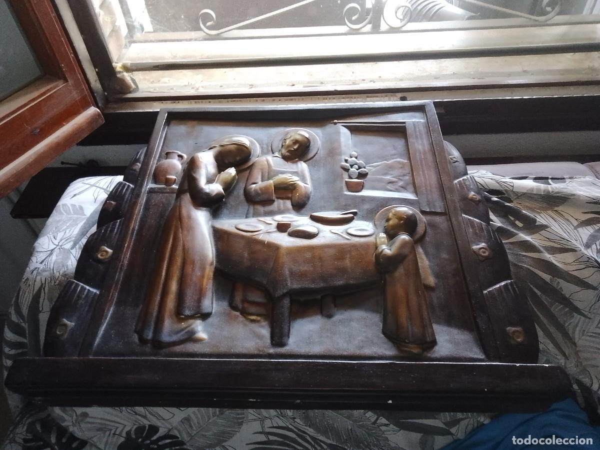 Antig&uuml;edades: Cena de jes&uacute;s escallola y madera medidas 67 por 55,muy exclusivo