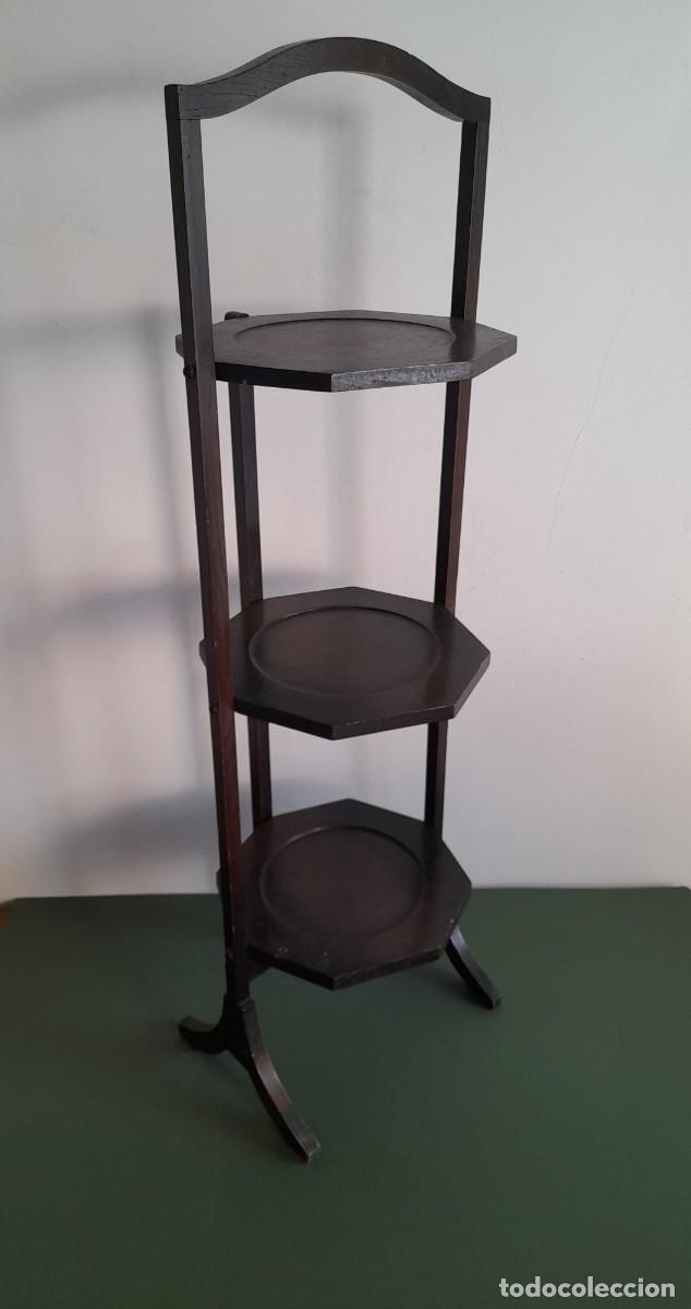 Antig&uuml;edades: mueble auxiliar ingles, mesita plegable de 3 pisos para pasteles (86cm aprox de alto)