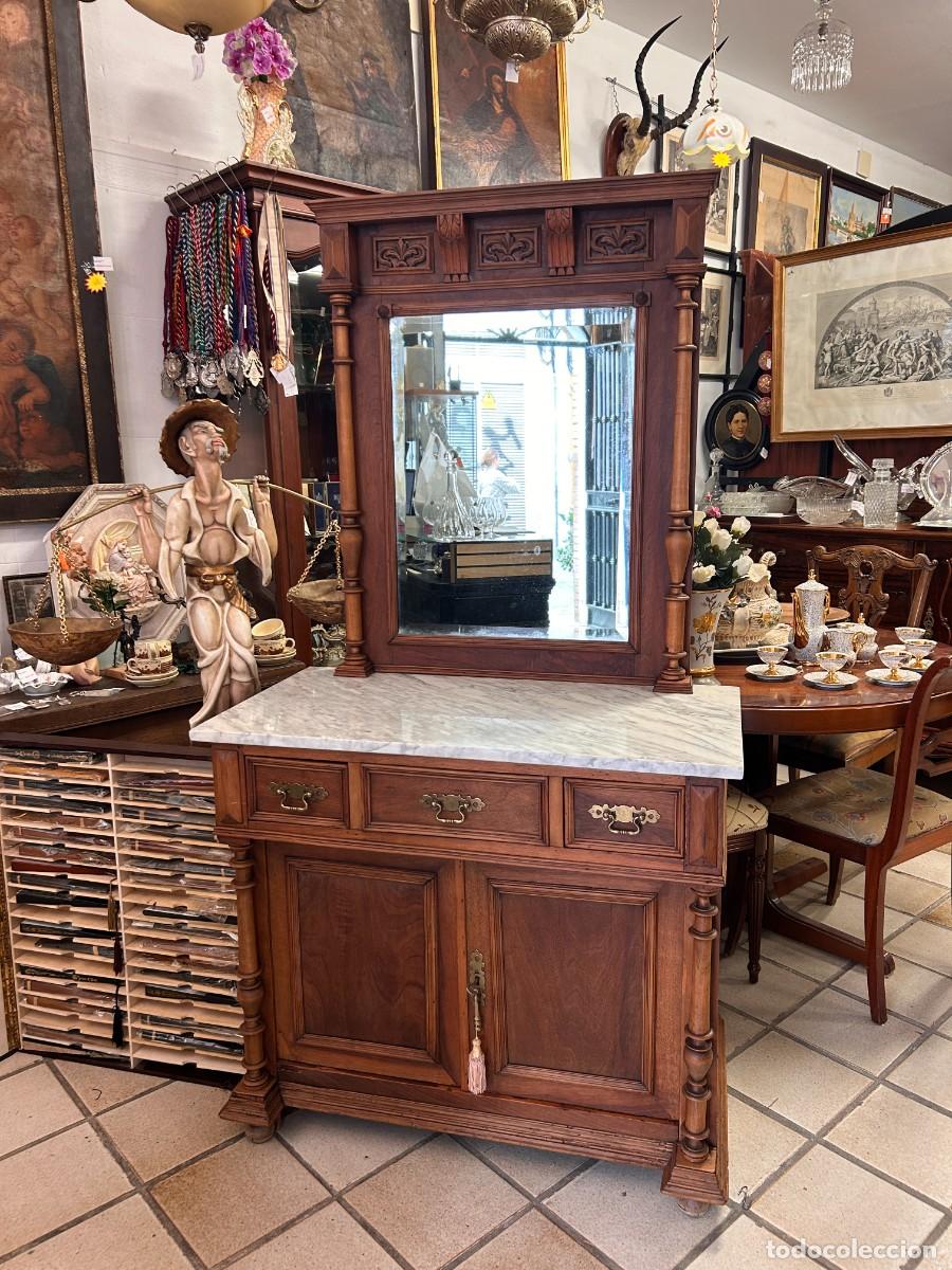 Antig&uuml;edades: Antiguo tocador restaurado