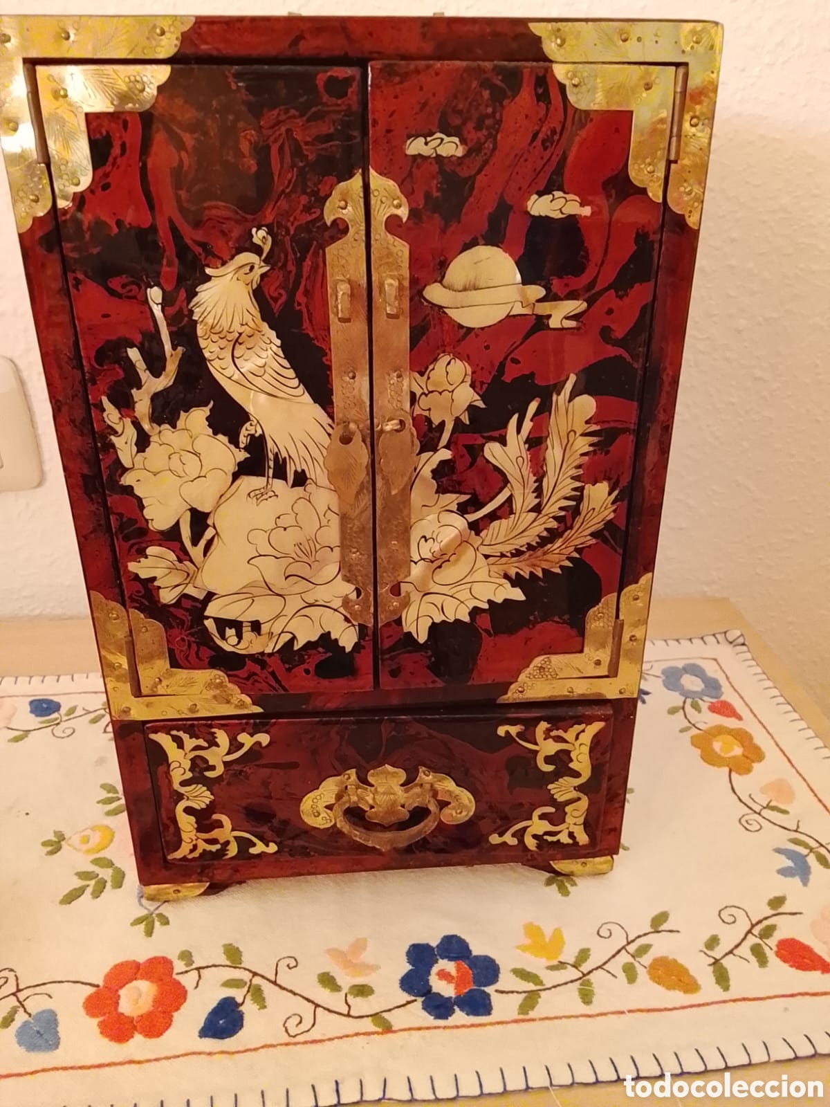 Antig&uuml;edades: Joyero chino vintage 50 a&ntilde;os de exposici&oacute;n