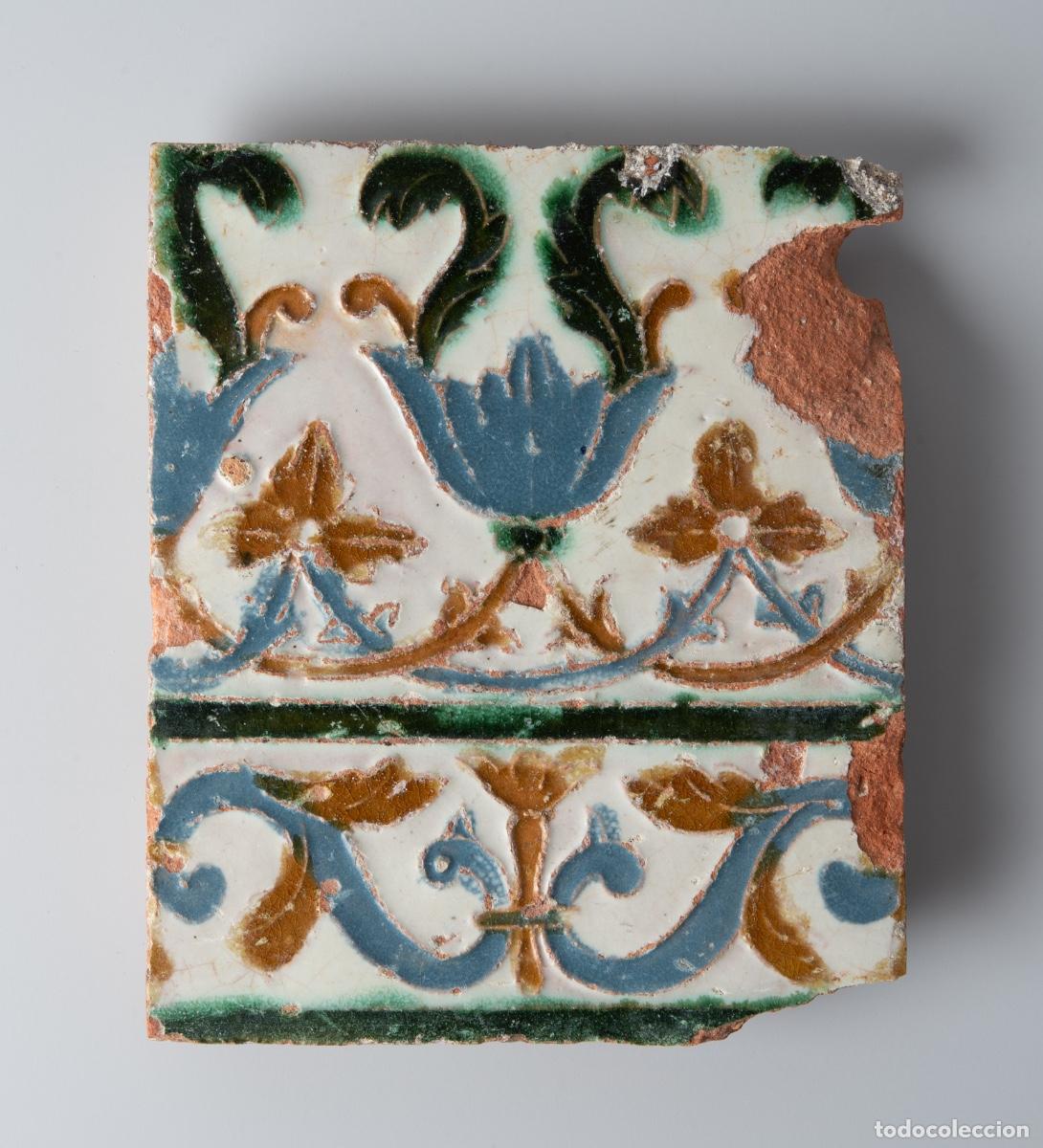 Antig&uuml;edades: Azulejo Toledo, Espa&ntilde;a - Siglo XVI - Arista/Cuenca